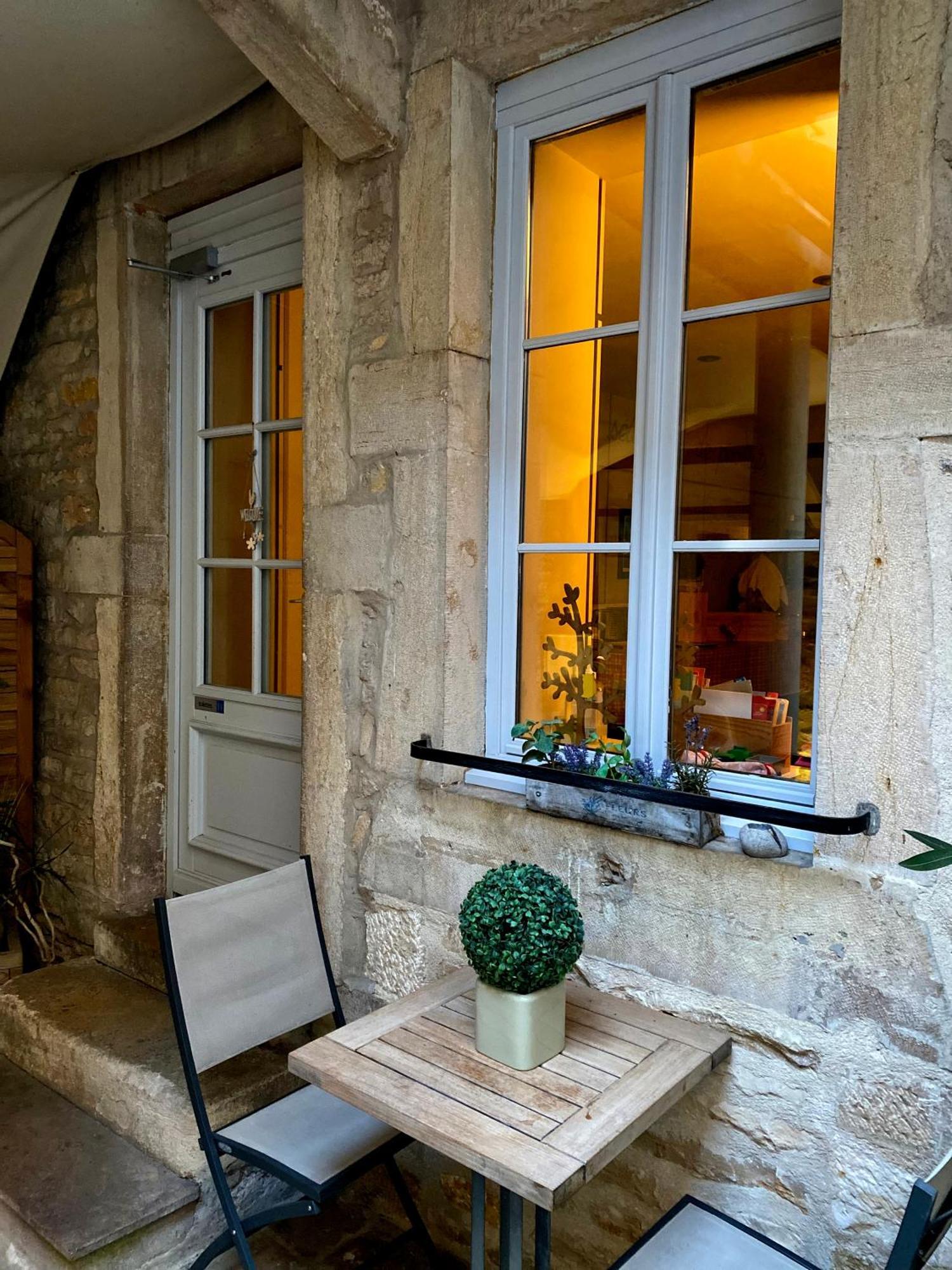 Hotel De La Paix, Beaune Beaune  Buitenkant foto
